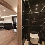 Royal House Chalet *
