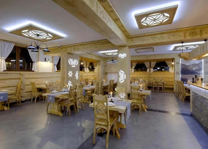 Royal House シャレー ザコパネ